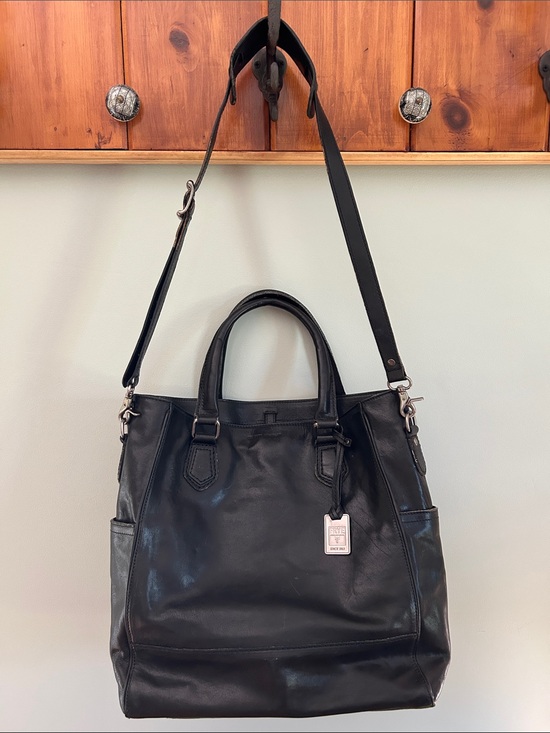 Frye Handbags - Frye leather tote